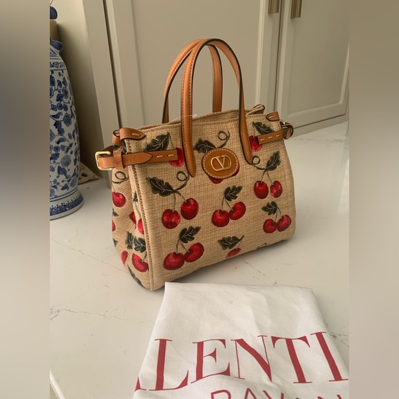 Cute VALENTINO GARAVANI Antibes Small Raffia Cherry Jacquard Tote Bag - Picture 9 of 16